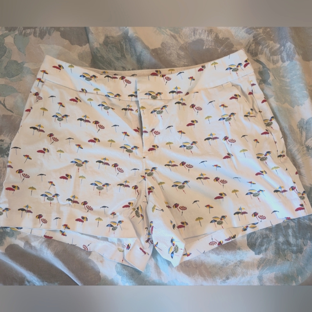 Maison Jules White Beach Umbrellal Patterned Shorts
